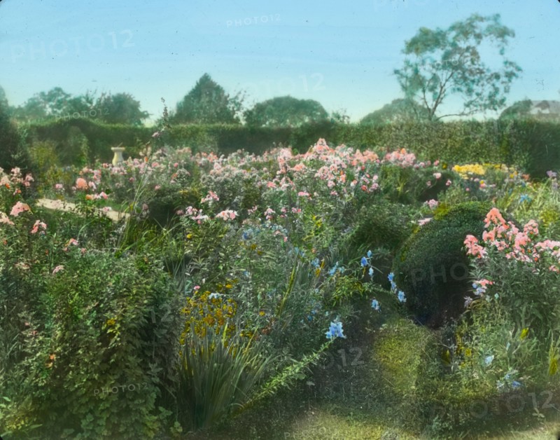 Claverack, Colonel Thomas Henry Barber house, Halsey Neck Lane, Southampton, New York, c1915. Creator: Frances Benjamin Johnston.