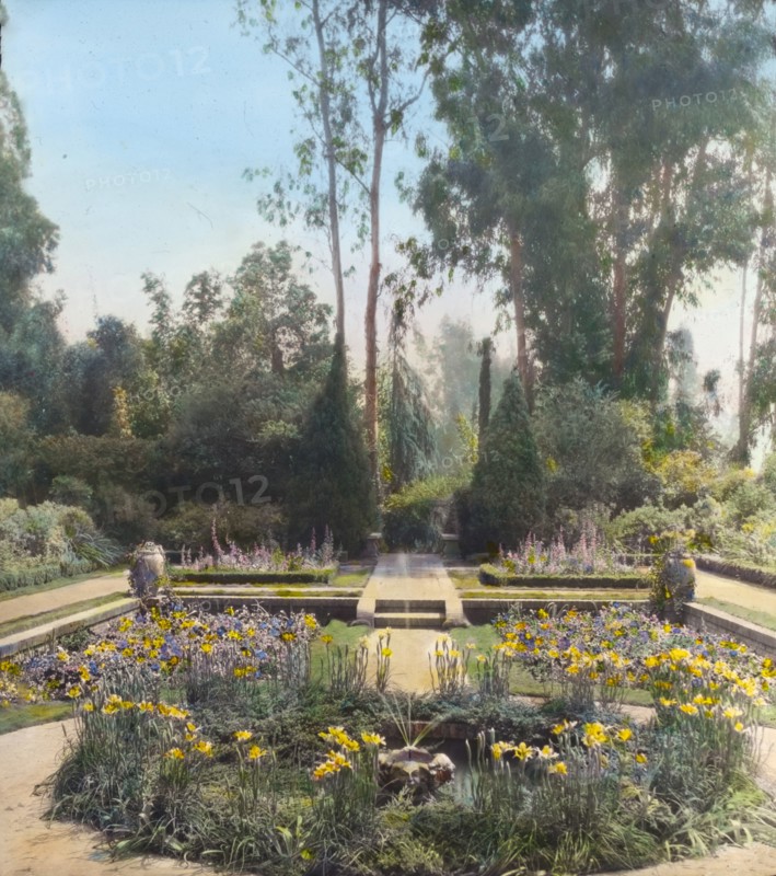 Glenn-Orr, William Meade Orr house, 500 North Vega Street, Alhambra, California, 1923. Creator: Frances Benjamin Johnston.