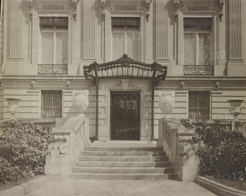 Mary Scott Townsend house, Washington, D.C., c1910. Creator: Frances Benjamin Johnston.