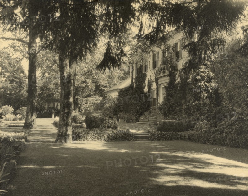 Chatham, Colonel Daniel Bradford Devore house, 120 Chatham Lane, Fredericksburg, Virginia., 1927. Creator: Frances Benjamin Johnston.
