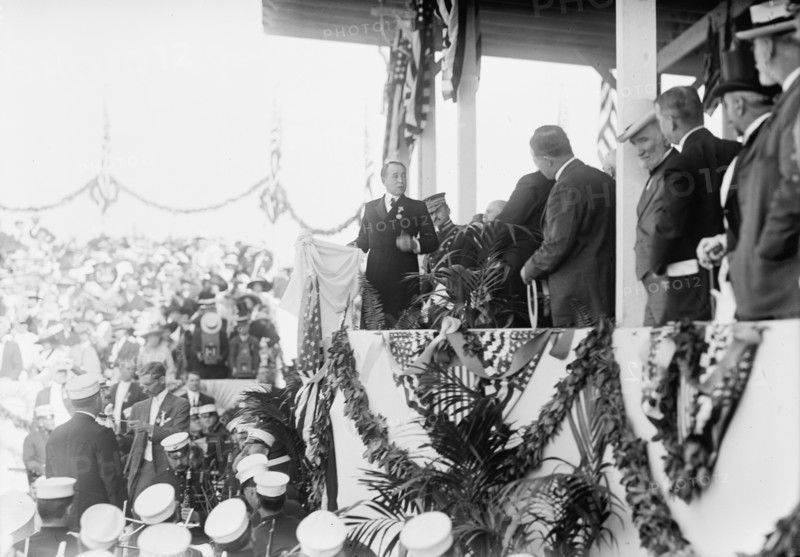 Columbus Statue Unveiling, 1912. Creator: Harris & Ewing.