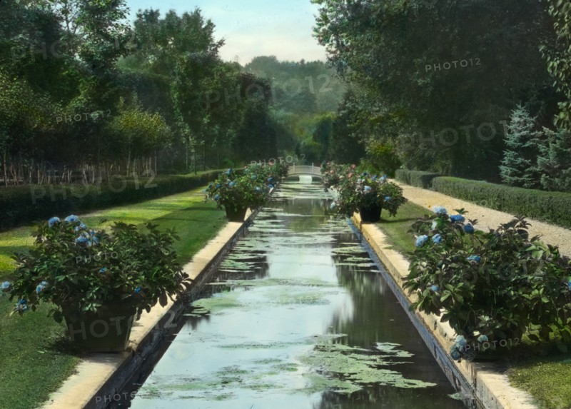 Thornedale, Oakleigh Thorne house, Millbrook, New York - Canal , 1919. Creator: Frances Benjamin Johnston.