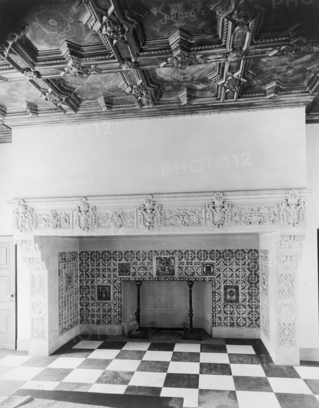 Mi Suen~o, Herbert Coppell house, 1245 South Grand Avenue, Pasadena, California, 1917. Creator: Frances Benjamin Johnston.