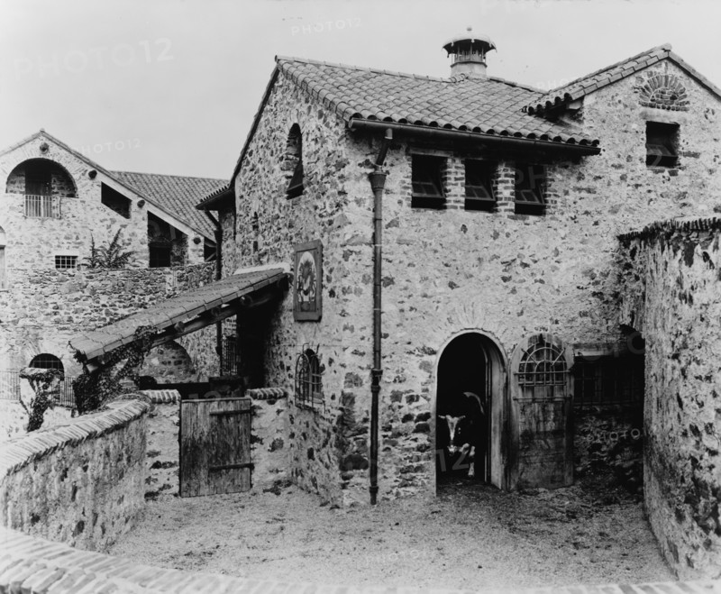 Surprise Valley Farm, Arthur Curtiss James property, Beacon Hill Road, Newport, Rhode Island, 1917 Creator: Frances Benjamin Johnston.