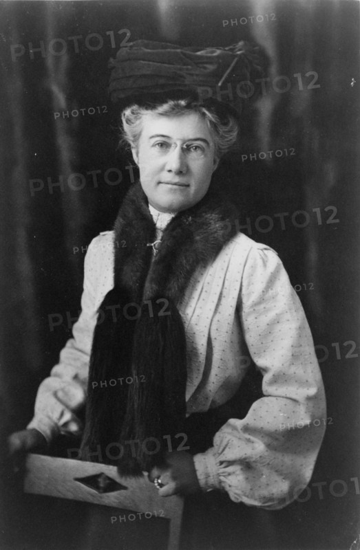 Mattie Edwards Hewitt, half-length portrait, standing, facing front, between 1890 and 1910. Creator: Frances Benjamin Johnston.
