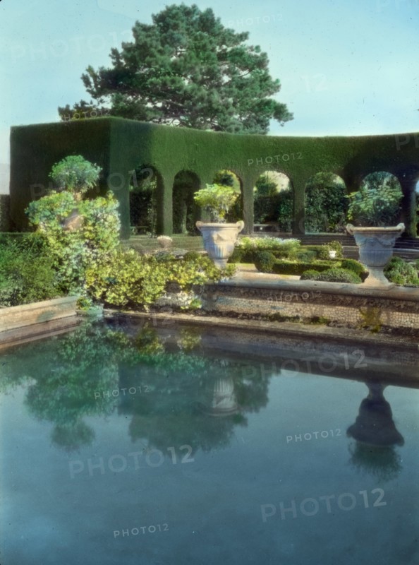 Villa Gamberaia, Settignano, Tuscany, Italy, 1925. Creator: Frances Benjamin Johnston.
