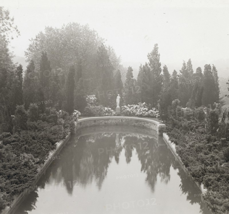 Killenworth, George Dupont Pratt house, Glen Cove, New York, c1918. Creator: Frances Benjamin Johnston.