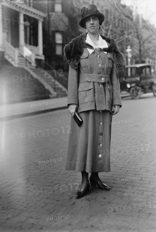 Mrs. Henry T. Bull, 1918.