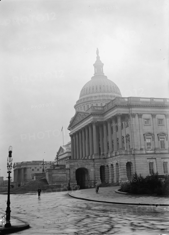 U.S. Capitol - East Facade, 1914. Washington DC.