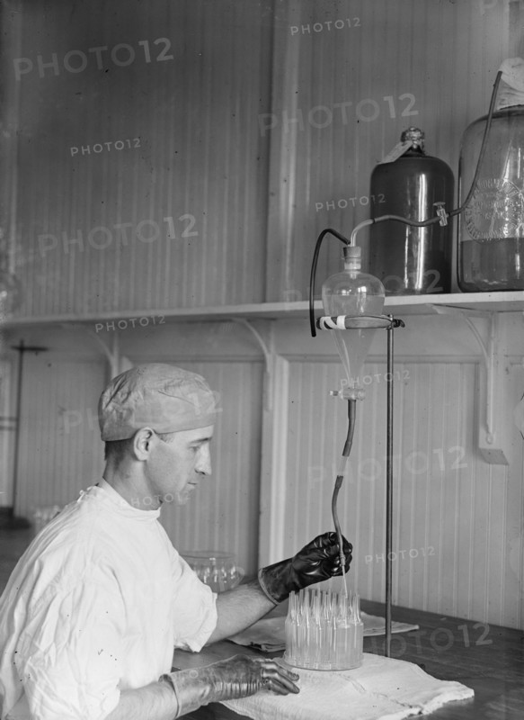 Army, U.S. Army Medical School; Typhoid Vaccine, 1917.