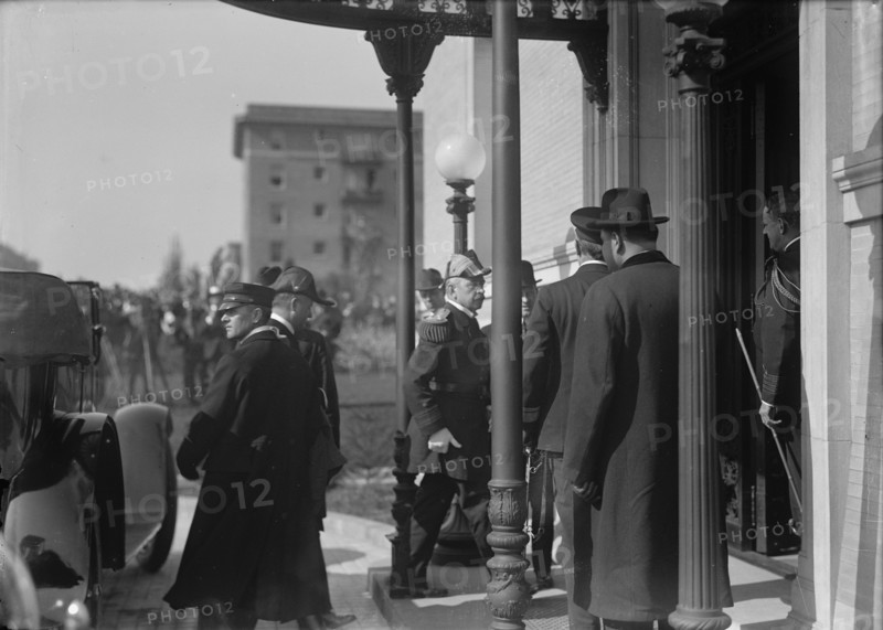 British Commission To U.S.  - Arrival At Long Residence, 1917.