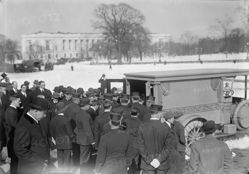 U.S. Capitol - Visitors, Etc., Casket Being Placed In Hearse, 1914.