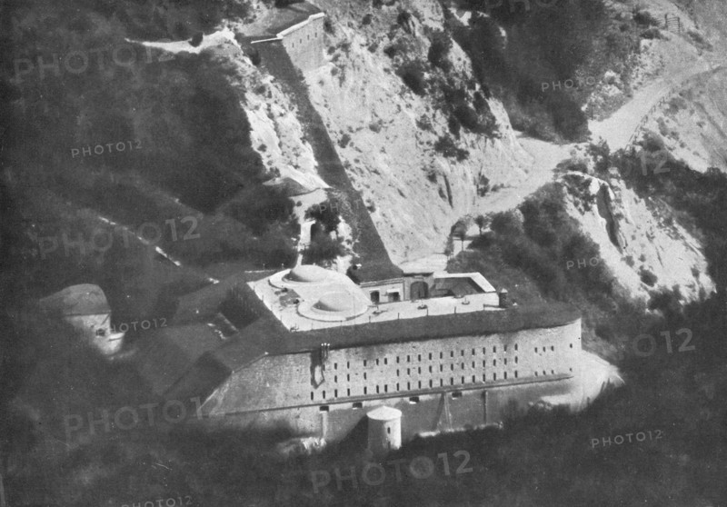 ''Le Fort de Malborghetto avant le bombardement.', 1916. Creator: Unknown.