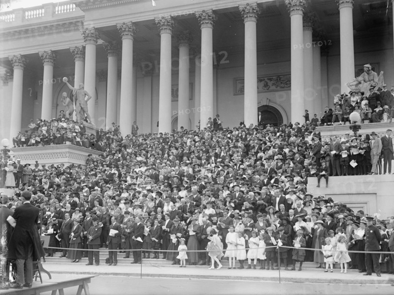 Bible Society Open Air Meeting, East Front of The Capitol, 1917. Washington, DC.