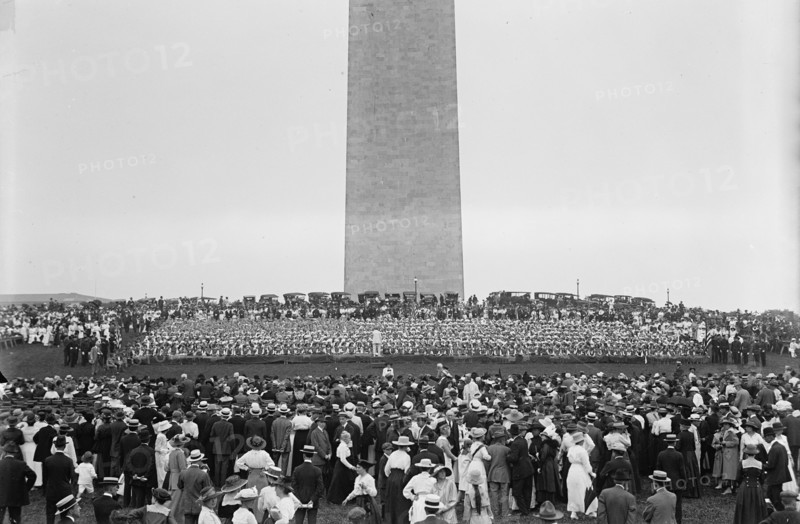 Confederate Reunion - Human Flag On Monument Grounds, 1917. Creator: Harris & Ewing.