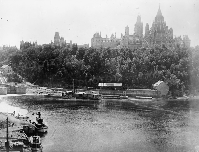 Dominion Of Canada, Parliament Buildings And Lappers Bridge, 1914. Parliament Hill, Ottawa.