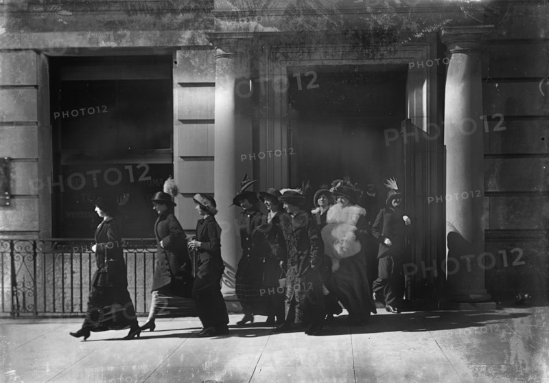 Chesapeake & Potomac Telephone Co. - Telephone Girls, 1914. Women telephonists, Washington, DC.