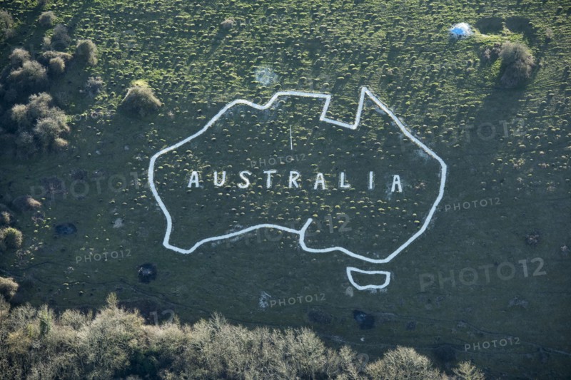 Outline chalk map of Australia, Wiltshire, 2019. Creator: Damian Grady.