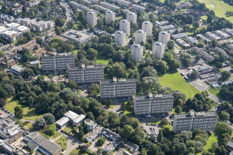 Alton West Estate, Roehampton, Greater London Authority, 2021.