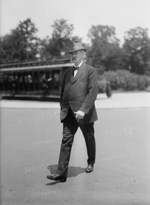Cummins, Albert Baird. Governor of Iowa, 1902-1908; Senator, 1908-1926. Snap, 1917.