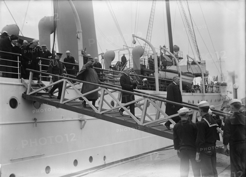 French Commission To U.S. Arriving at Navy Yard On 'Mayflower', 1917.