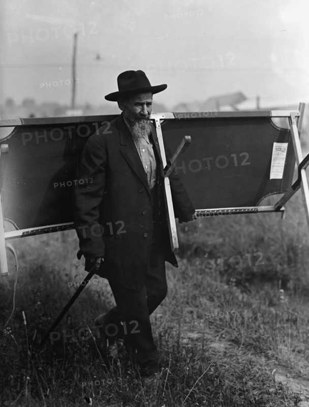 Gettysburg Reunion: G.A.R. & U.C.V. - Veterans of The G.A.R. And of The Confederacy, at The Encampment, 1913.