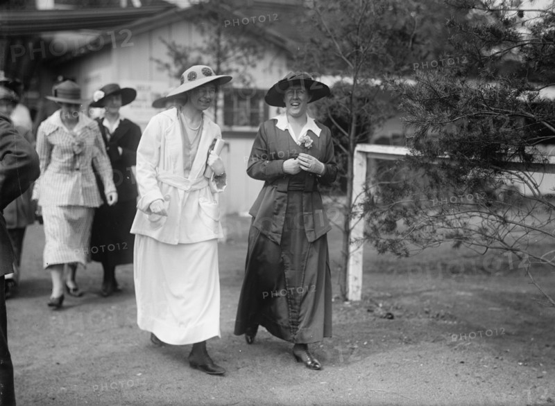Horse Shows - Harris And Ewing Staff; Imogene James And Mildred Bartholow, 1915.