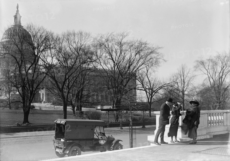 Martin, Anne Henrietta, National Chairman, National Women Party, 1926-, with Senator Clapp, 1918.