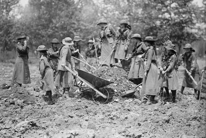 National Emergency War Gardens Com. - Girl Scouts Gardening at D.A.R., 1917.