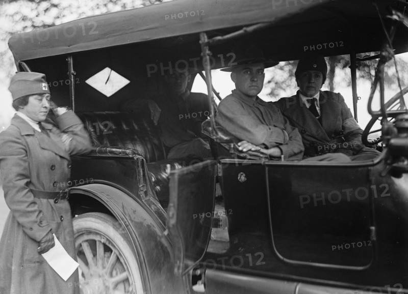 Red Cross Motor Corps - Groups, 1917.