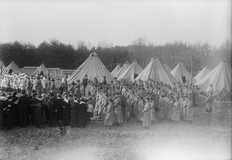 Woman's National Service School Under Woman's Section, Navy League, 1917.