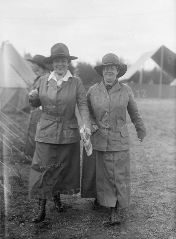 Woman's National Service School, Under Woman's Section, Navy League, at Right, Miss Poe, 1916.