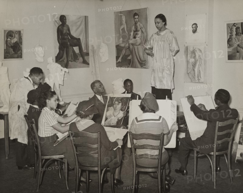 Art class with female subject, 1935.