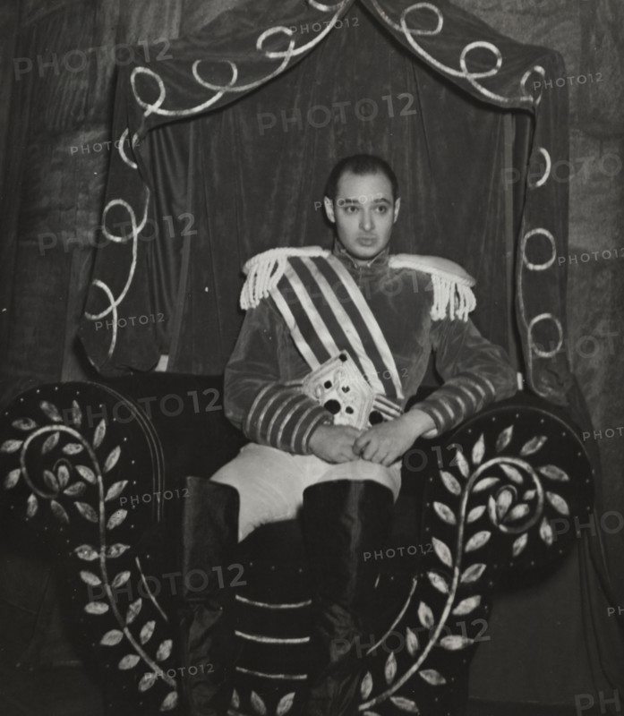 Jack Carter as Macbeth, 1936-04 - 1936-07.