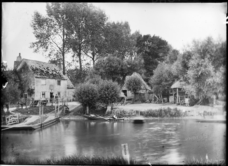 Chequers Inn, Bablock Hythe, Northmoor, West Oxfordshire, Oxfordshire, 1885. Creator: Unknown.
