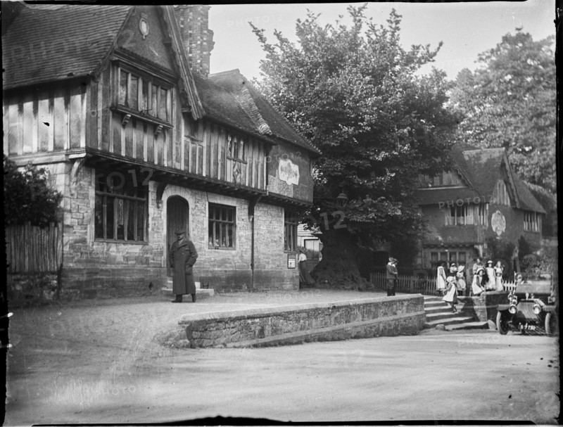 Leicester Square, Penshurst, Sevenoaks, Kent, 1911. Creator: Katherine Jean Macfee.