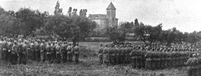 'Les Russes en France; un service religieux, au camp Mirabeau, le lendemain du debarquement', 1916. Creator: Unknown.