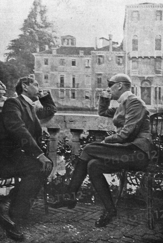 'Barres et d'Annunzio; Maurice Barres et Gabriele d'Annunzio a Venise, 18 mai. M.Maurice..., c1916. Creator: Unknown.