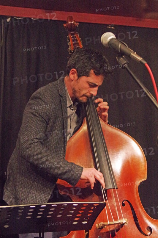 Mikele Montolli, Nigel Price Quartet, Verdict Jazz Club, Brighton, E. Sussex, 2022. Creator: Brian O'Connor.