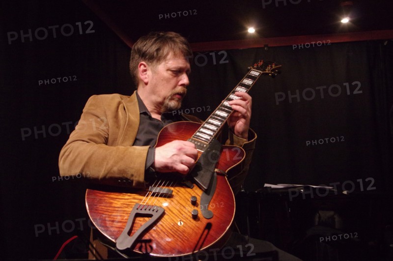 Nigel Price, Alessio Menconi, Nigel Price Quartet, Verdict Jazz Club, Brighton, East Sussex, 2022. Creator: Brian O'Connor.