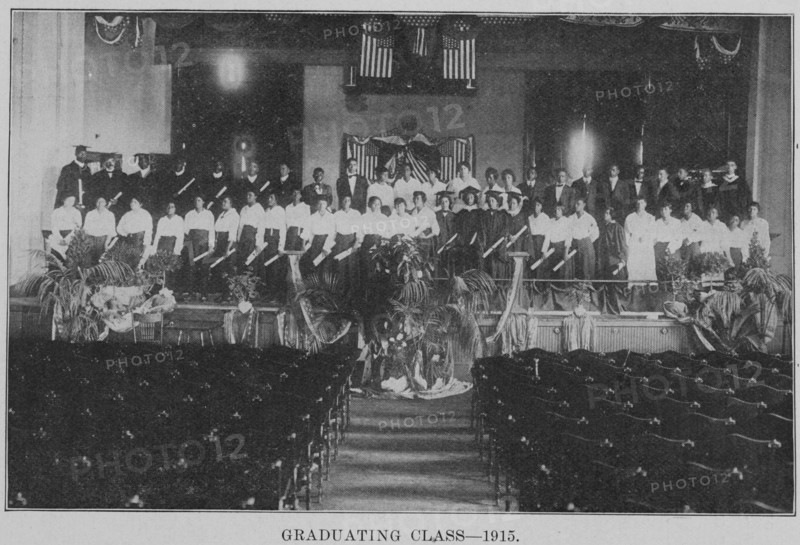 Graduating class- 1915. Creator: Unknown.