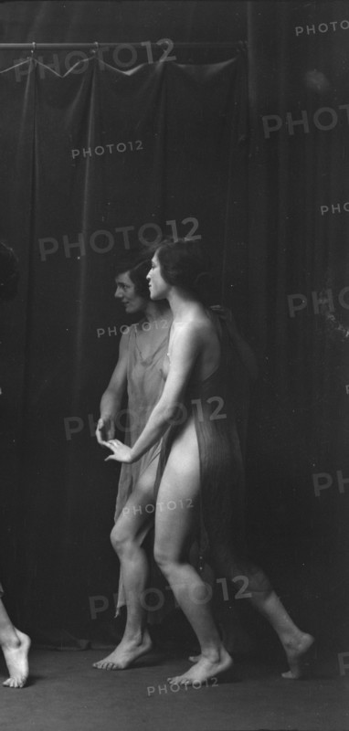 Desha and Leah, 1921 Aug. 19. Creator: Arnold Genthe.