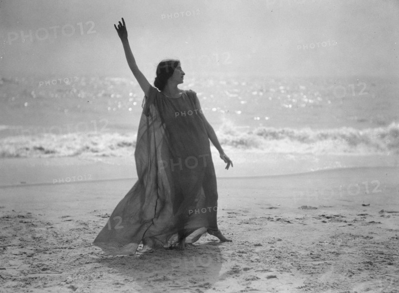 Block, Stella, Miss, 1919 Nov. Creator: Arnold Genthe.