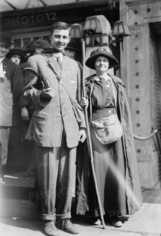 Woman Suffrage - Hikers, 1913. Creator: Harris & Ewing.