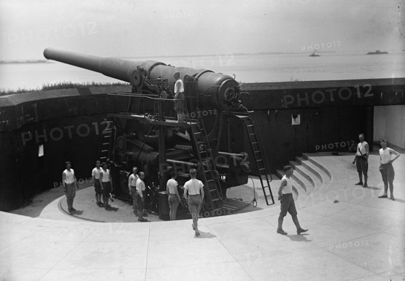 Military Training, 1917 or 1918. Creator: Harris & Ewing.