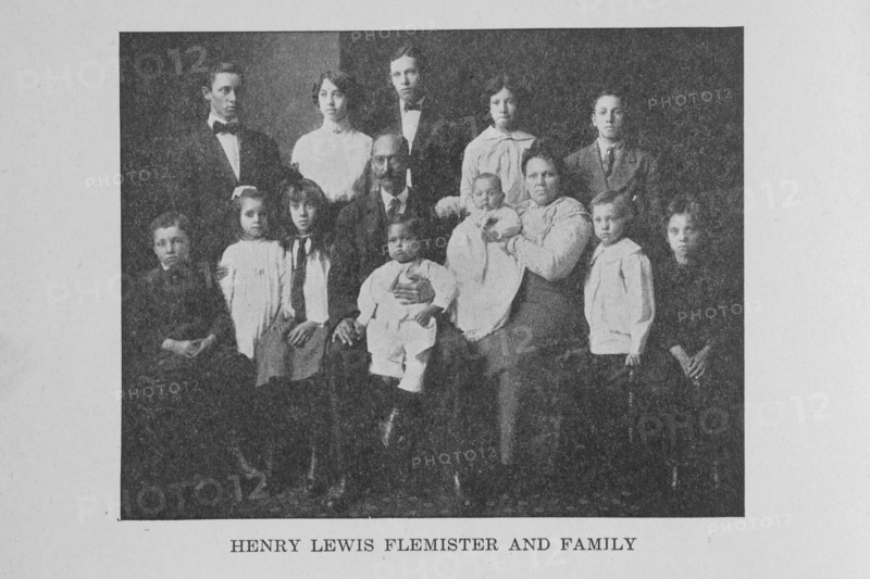 Henry Lewis Flemister and family, 1917. Creator: Unknown.
