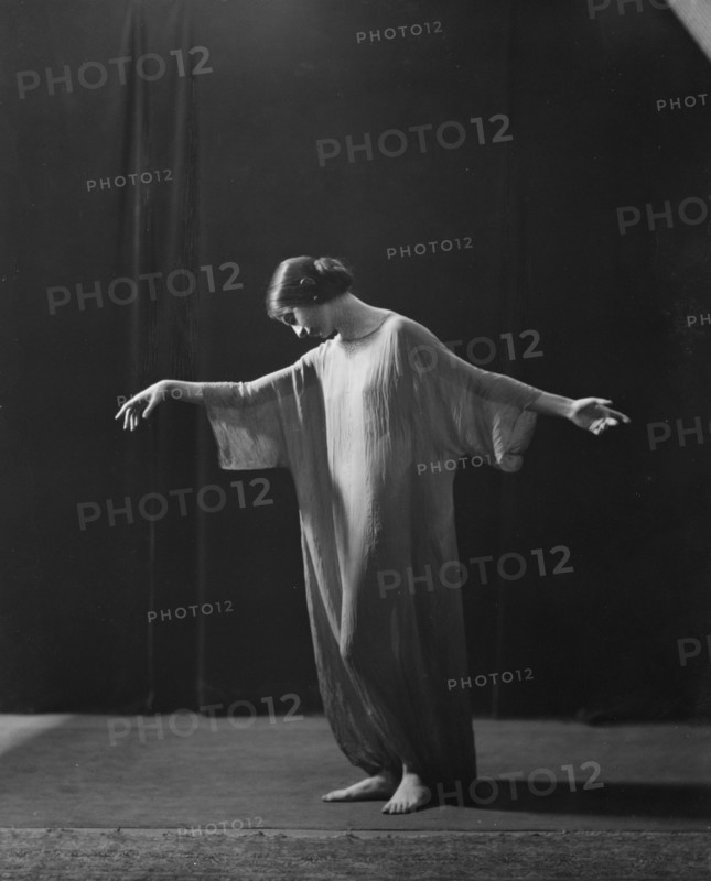 Block, Stella, Miss, 1919 or 1920. Creator: Arnold Genthe.