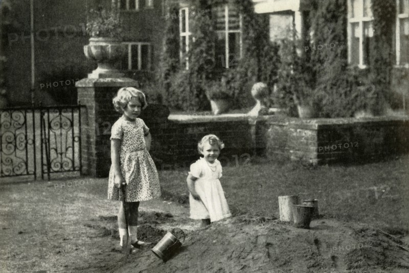 At St. Paul's, Walden Bury - 1932', 1947. Creator: Unknown.