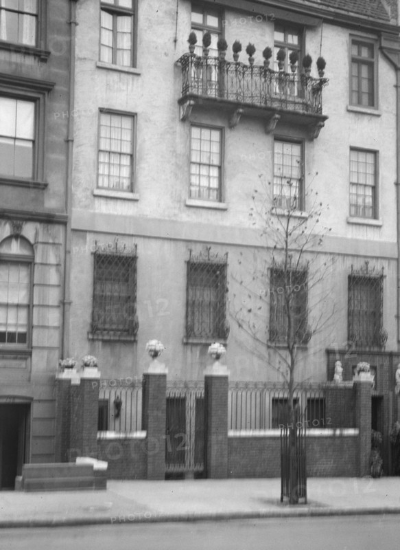 Lewisohn house and garden, ca. 1920. Creator: Arnold Genthe.