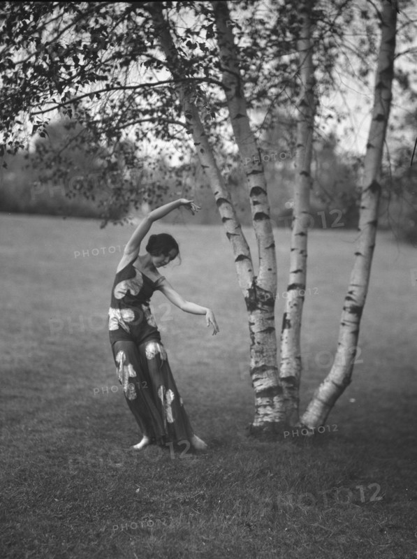 Severn, Margaret, Miss, 1923 July 16. Creator: Arnold Genthe.